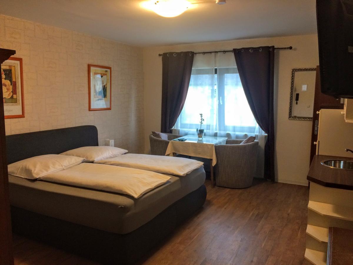 ויסבאדן Hotel Zum Schnackel In Mainz מראה חיצוני תמונה